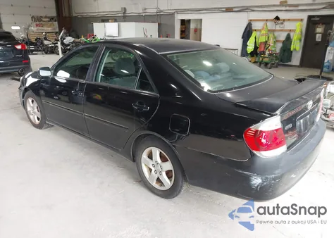 2005 Toyota Camry Se z USA, uszkodzony, nr VIN 4T1BE32K95U031155